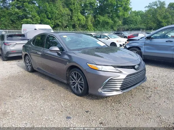 4T1F11BK8PU073224 2023 TOYOTA CAMRY - Image 1