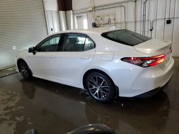 4T1F11BK8PU099919 2023 TOYOTA CAMRY - Image 2