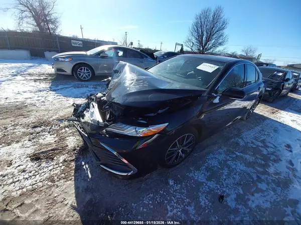 4T1F11BK8PU100308 2023 TOYOTA CAMRY - Image 2