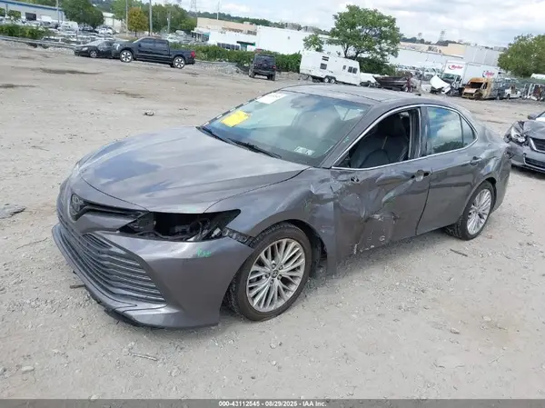 4T1F11BK9LU006089 2020 TOYOTA CAMRY - Image 2