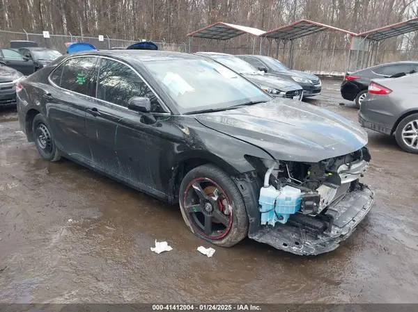 4T1F11BK9LU009588 2020 TOYOTA CAMRY - Image 1