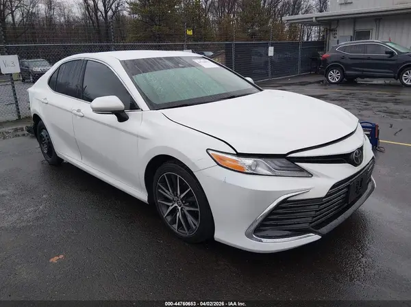 4T1F11BK9MU024786 2021 TOYOTA CAMRY - Image 1
