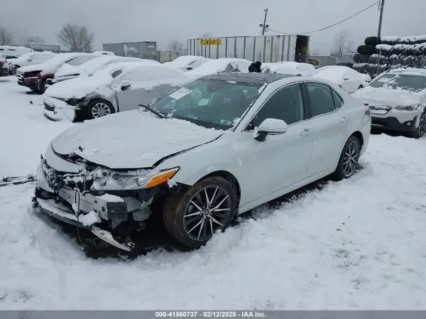 4T1F11BK9MU037361 2021 TOYOTA CAMRY - Image 2