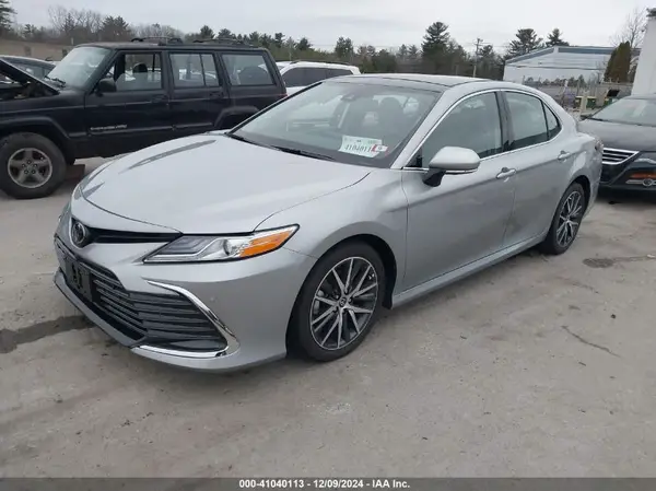 4T1F11BK9RU127424 2024 TOYOTA CAMRY - Image 2