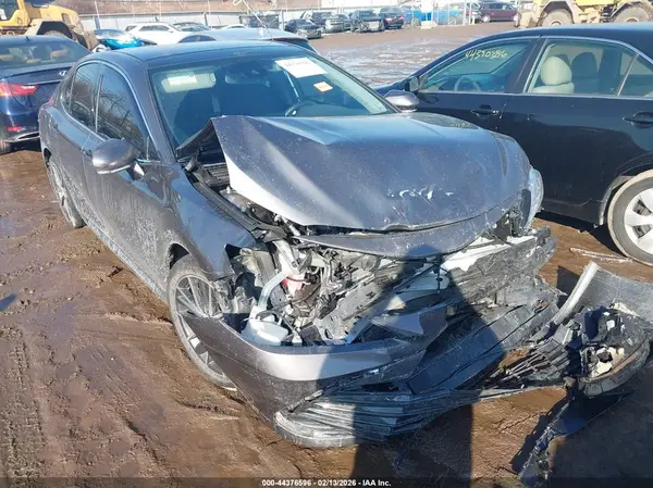 4T1F11BKXRU122670 2024 TOYOTA CAMRY - Image 1