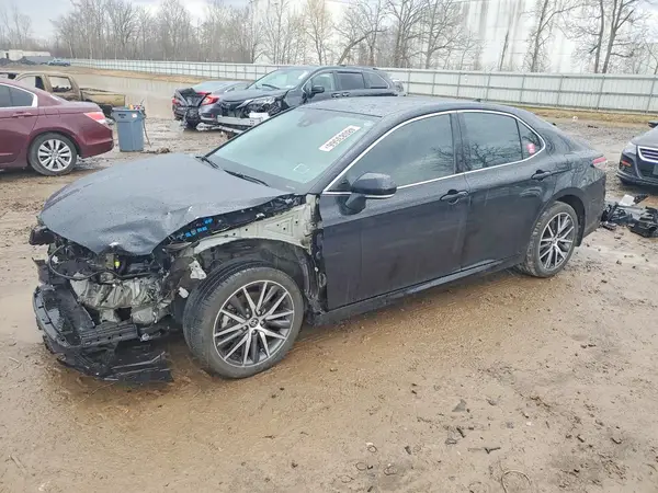 4T1F11BKXRU123477 2024 TOYOTA CAMRY - Image 1