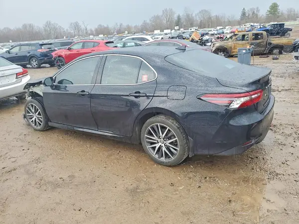 4T1F11BKXRU123477 2024 TOYOTA CAMRY - Image 2