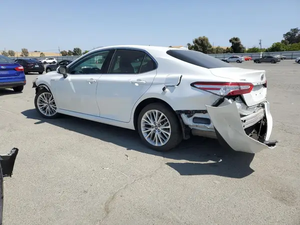 4T1F31AK0LU011936 2020 TOYOTA CAMRY - Image 2
