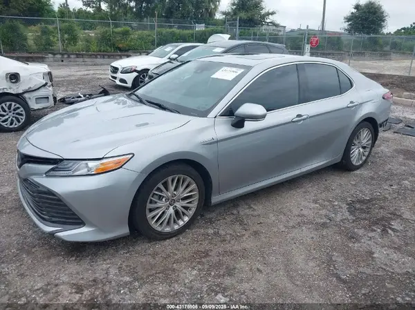 4T1F31AK0LU519386 2020 TOYOTA CAMRY - Image 2
