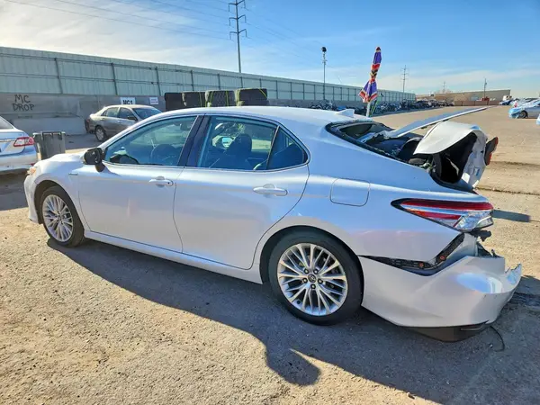 4T1F31AK0LU525818 2020 TOYOTA CAMRY - Image 2