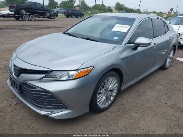 4T1F31AK0LU528282 2020 TOYOTA CAMRY - Image 2