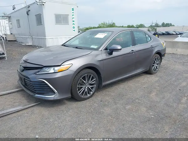 4T1F31AK0MU026406 2021 TOYOTA CAMRY - Image 2