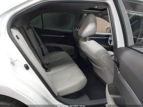 4T1F31AK0MU569352 2021 TOYOTA CAMRY - Image 8