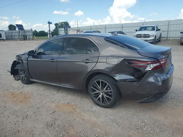 4T1F31AK0NU589375 2022 TOYOTA CAMRY - Image 2