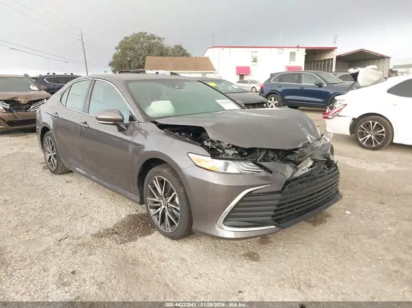 4T1F31AK0PU606047 2023 TOYOTA CAMRY - Image 1