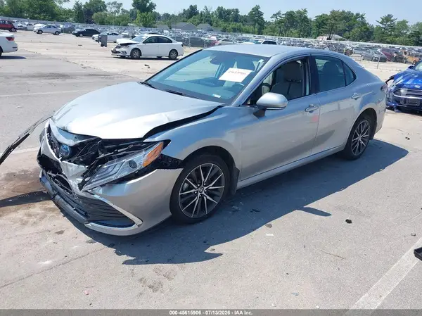 4T1F31AK0PU613838 2023 TOYOTA CAMRY - Image 2