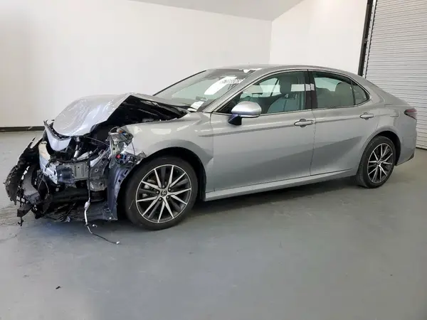 4T1F31AK0PU614388 2023 TOYOTA CAMRY - Image 1