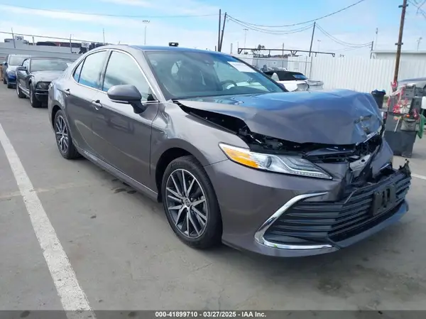 4T1F31AK0RU621649 2024 TOYOTA CAMRY - Image 1