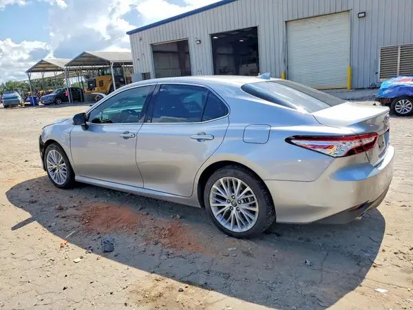 4T1F31AK1LU531241 2020 TOYOTA CAMRY - Image 2