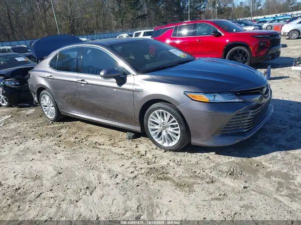 4T1F31AK1LU542076 2020 TOYOTA CAMRY - Image 1