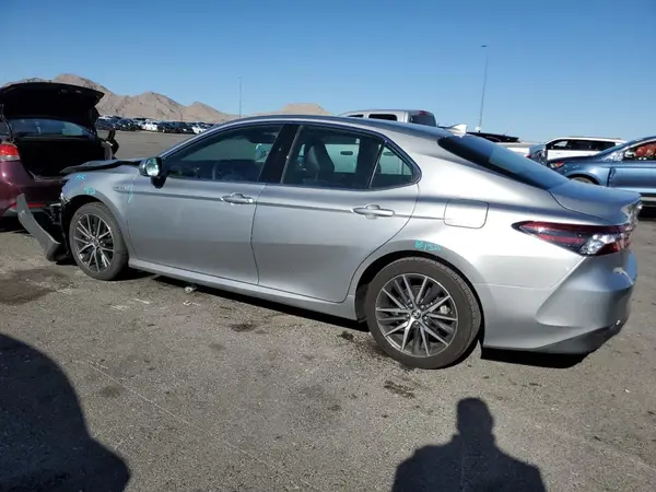 4T1F31AK1MU552298 2021 TOYOTA CAMRY - Image 2