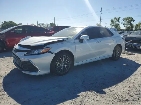 4T1F31AK1NU574240 2022 TOYOTA CAMRY - Image 1