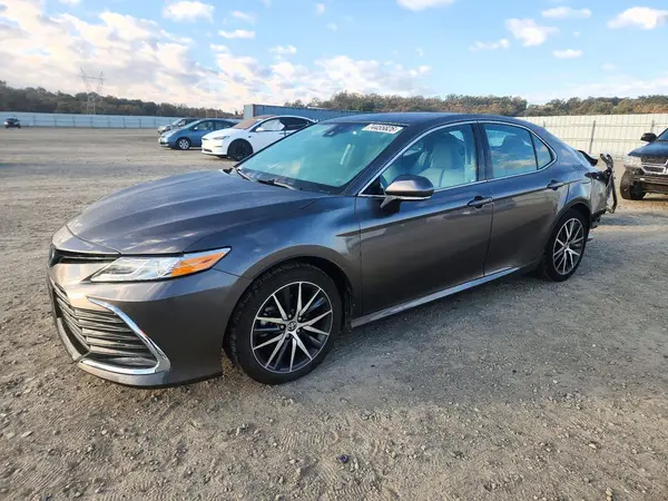 4T1F31AK1NU588204 2022 TOYOTA CAMRY - Image 1