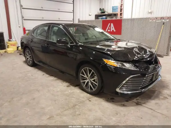 4T1F31AK1RU061639 2024 TOYOTA CAMRY - Image 1