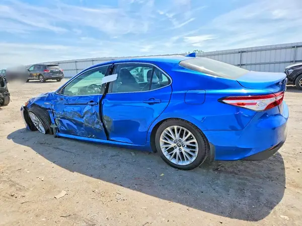 4T1F31AK2LU015843 2020 TOYOTA CAMRY - Image 2