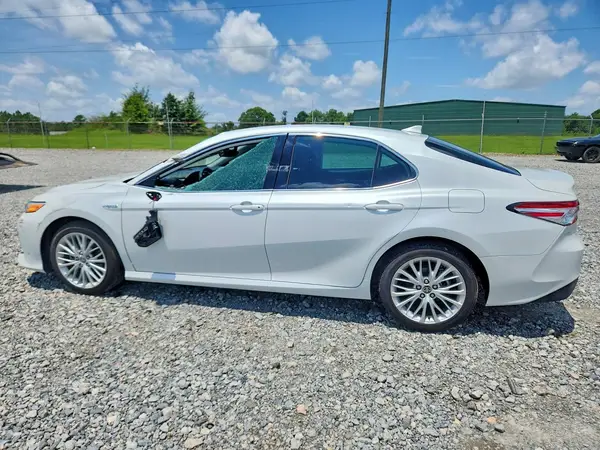 4T1F31AK2LU536660 2020 TOYOTA CAMRY - Image 2