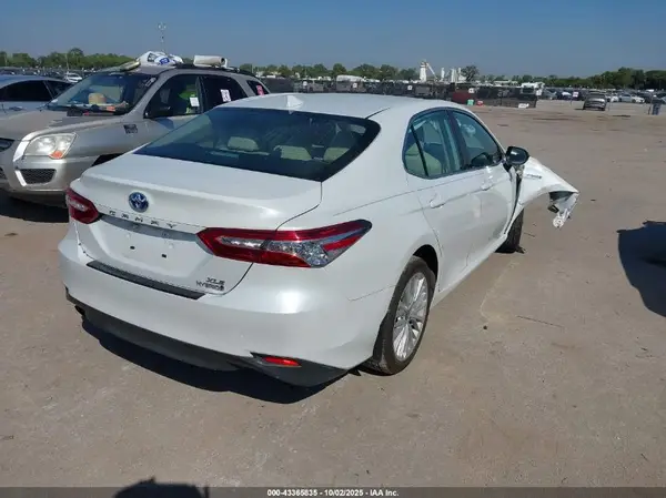 4T1F31AK2LU539249 2020 TOYOTA CAMRY - Image 2
