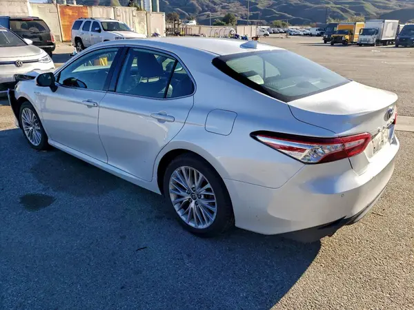4T1F31AK2LU539302 2020 TOYOTA CAMRY - Image 2