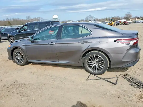 4T1F31AK2MU020090 2021 TOYOTA CAMRY - Image 2