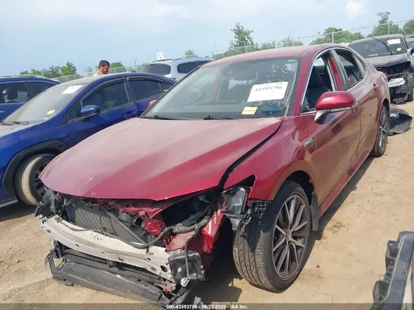 4T1F31AK2MU548471 2021 TOYOTA CAMRY - Image 2