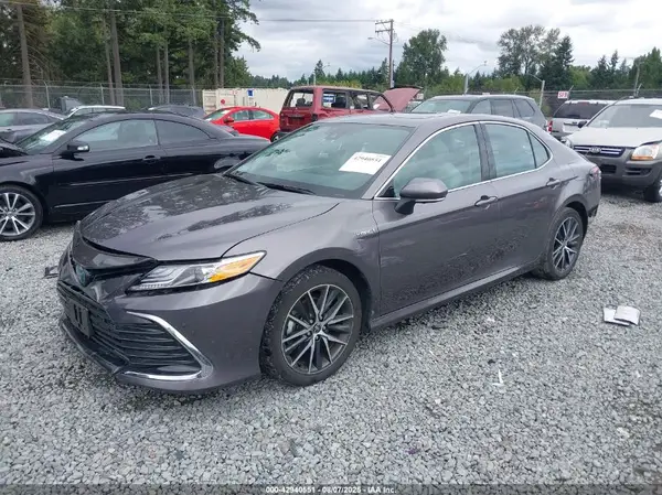 4T1F31AK2MU563648 2021 TOYOTA CAMRY - Image 2