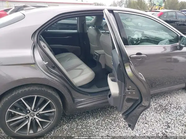4T1F31AK2MU563648 2021 TOYOTA CAMRY - Image 8