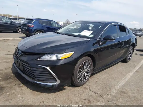 4T1F31AK2NU573954 2022 TOYOTA CAMRY - Image 2