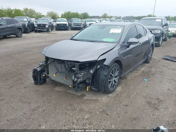 4T1F31AK2NU577079 2022 TOYOTA CAMRY - Image 2