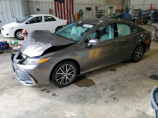 4T1F31AK2PU611525 2023 TOYOTA CAMRY - Image 1