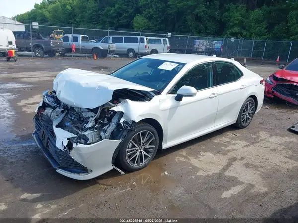 4T1F31AK2PU611671 2023 TOYOTA CAMRY - Image 2