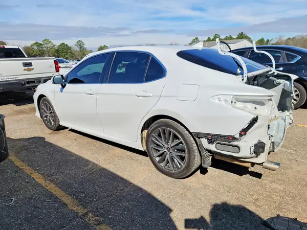 4T1F31AK2PU616210 2023 TOYOTA CAMRY - Image 2
