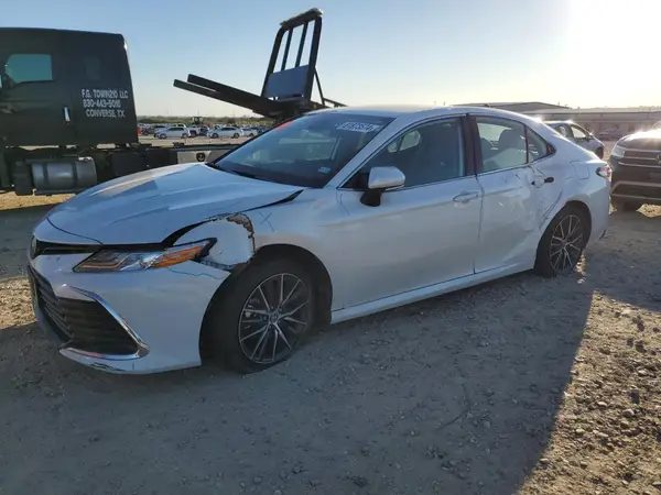 4T1F31AK2RU064078 2024 TOYOTA CAMRY - Image 1