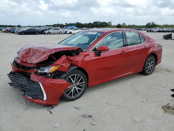 4T1F31AK2RU071810 2024 TOYOTA CAMRY - Image 1