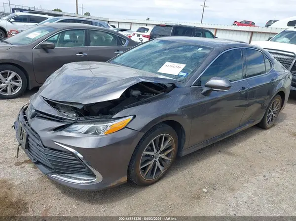 4T1F31AK2RU630739 2024 TOYOTA CAMRY - Image 2