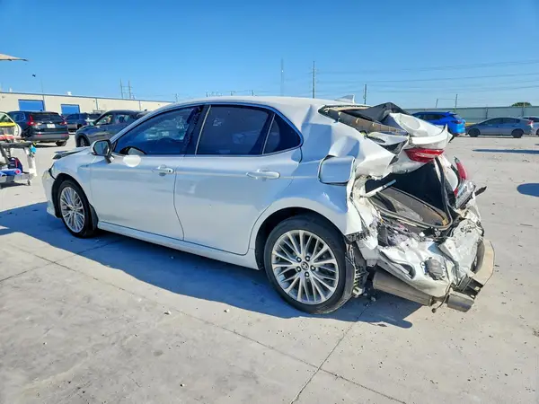 4T1F31AK3LU541186 2020 TOYOTA CAMRY - Image 2