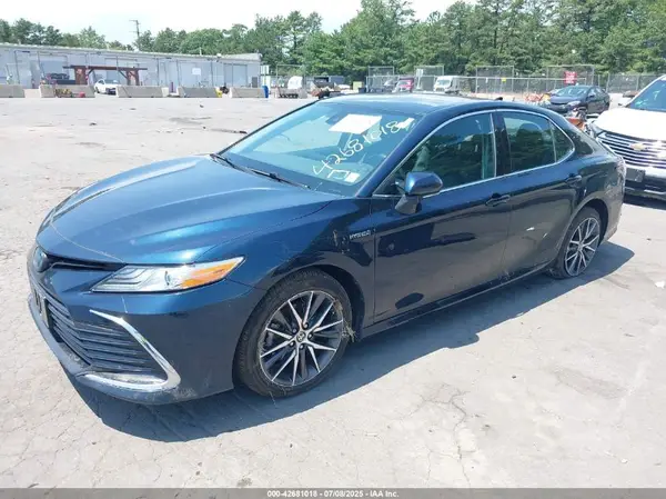 4T1F31AK3MU554067 2021 TOYOTA CAMRY - Image 2