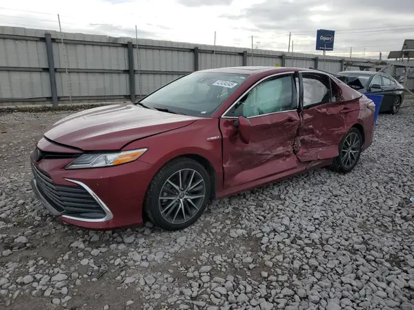 4T1F31AK3MU561651 2021 TOYOTA CAMRY - Image 1