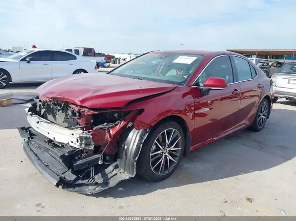 4T1F31AK3NU573039 2022 TOYOTA CAMRY - Image 2