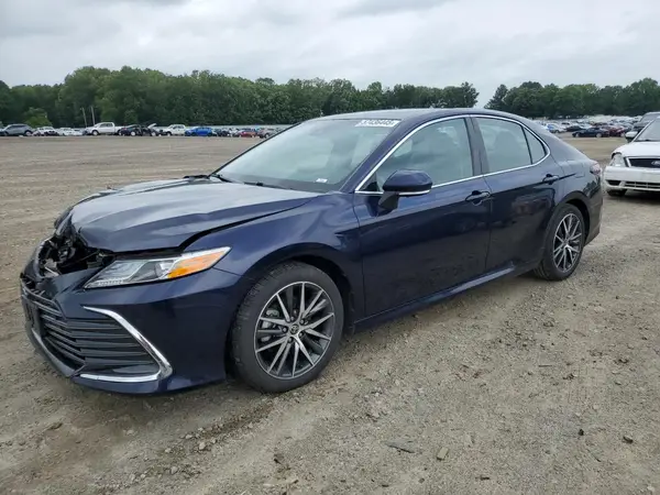 4T1F31AK3NU585045 2022 TOYOTA CAMRY - Image 1