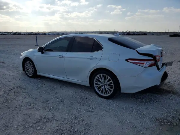 4T1F31AK4LU521738 2020 TOYOTA CAMRY - Image 2